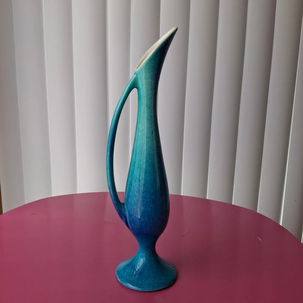 Haeger 4044 USA Mid-Century Modern Turquoise Blue Pedestal Handle Vase